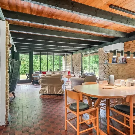 Karmen - 1km From The Sea By Interhome *