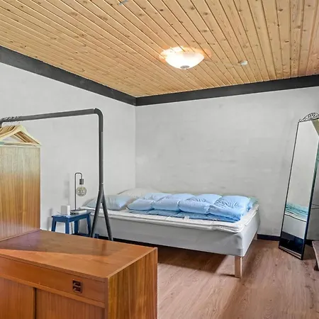 Karmen - 1km From The Sea By Interhome